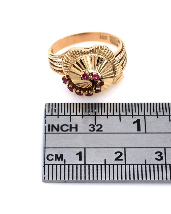 Synthetic Ruby Fluted Ring in Gold